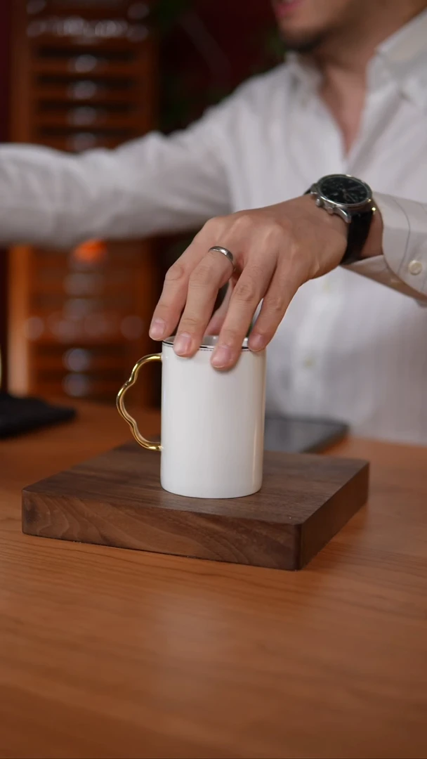 陶瓷FF描金马克杯