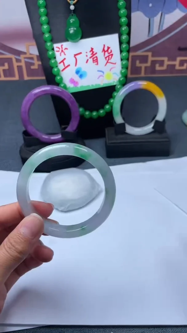 非金属仿水晶胡***姨手镯