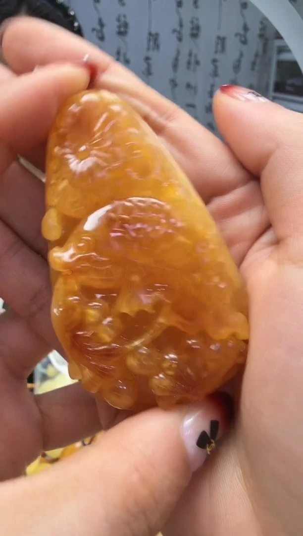 裸石琥珀未镶嵌如图