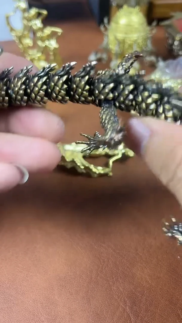 生肖龙可活动三铜黄铜款