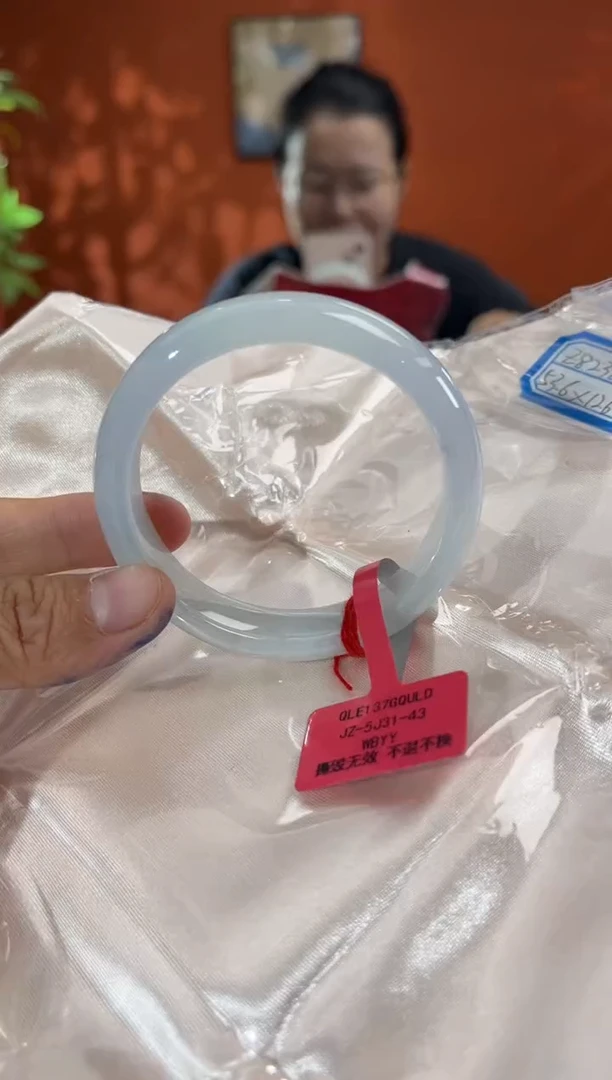 未镶嵌手镯翡翠翡翠手镯