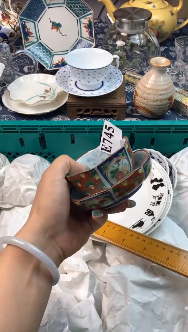 瓷片[○･｀Д´･ ○][○･｀Д´･ ○]