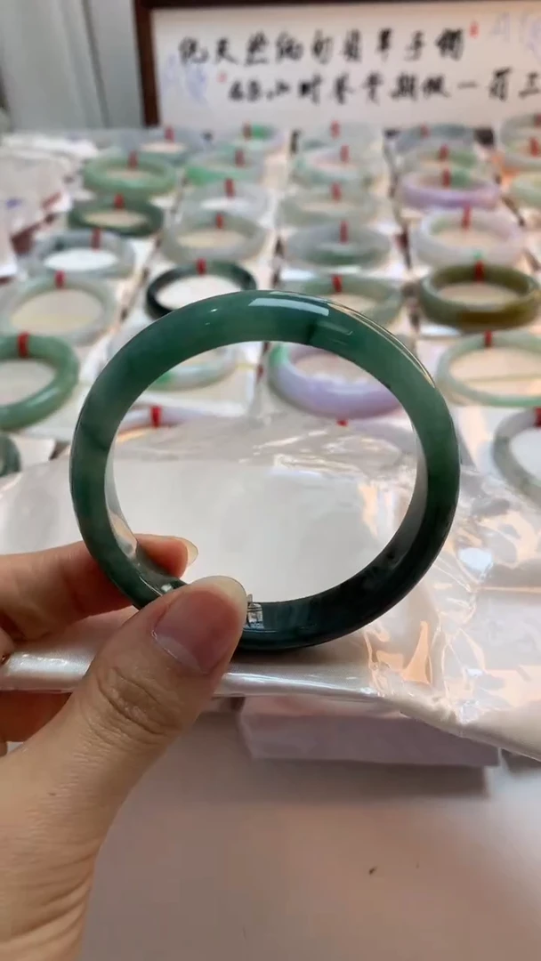 未镶嵌手镯翡翠59.3冰油绿