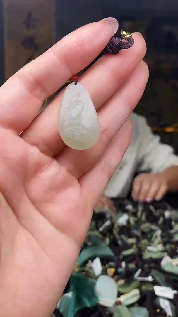 颈饰未镶嵌和田玉多样性发货，拍一发一