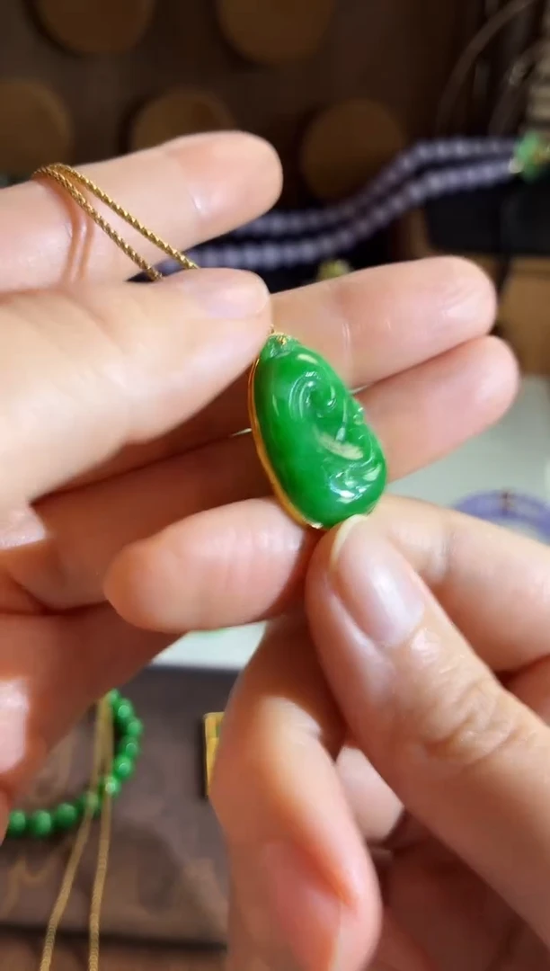 吊坠(不含链)18K金镶嵌翡翠吊坠