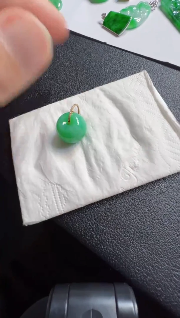 吊坠(不含链)18K金镶嵌翡翠1580