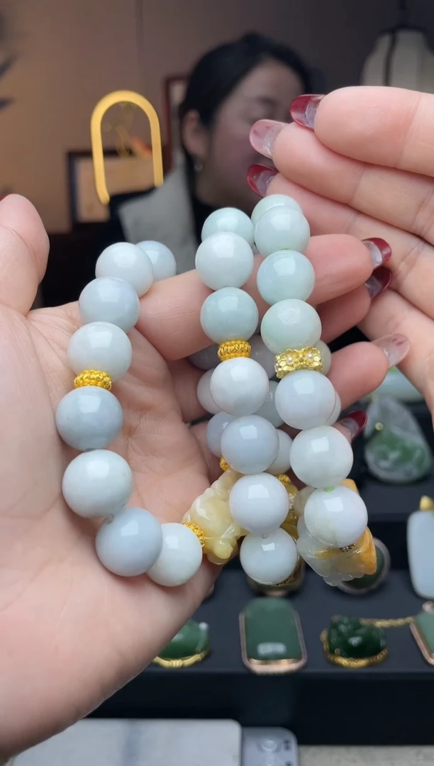 【闪购商品】翡翠手链未镶嵌手串多样性发其一b077