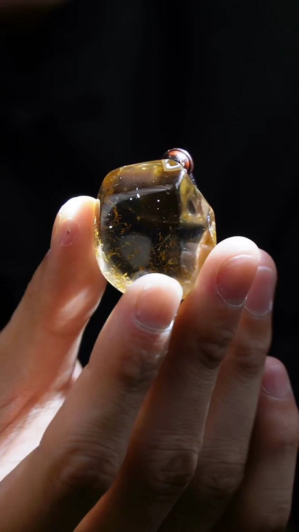 吊坠(赠链)未镶嵌水晶水晶