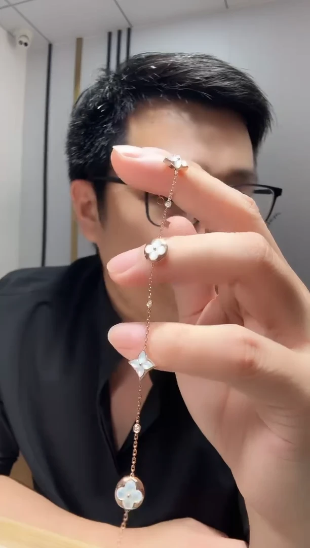 18K金镶嵌贝壳（贝母）手链老花手链