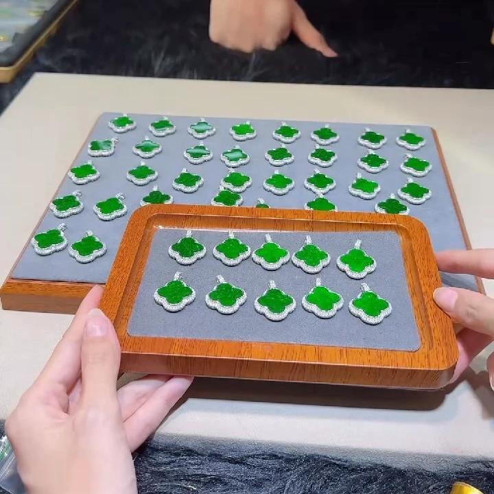 合金吊坠 【逍遥】天然A货满绿四叶草吊坠*LBH/888/多样性发/1件