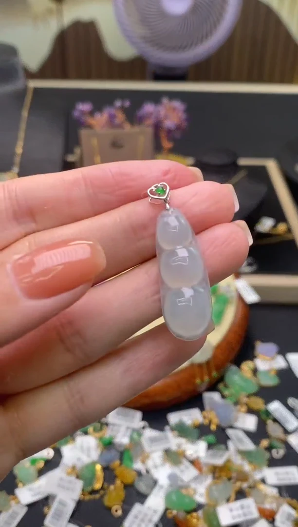 【闪购商品】翡翠18K金镶嵌颈饰净货17373