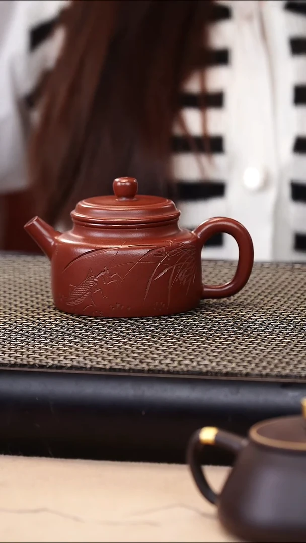 茶壶紫砂生砂朱泥精工兰花刻绘德钟120cc
