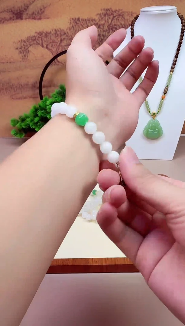 和田玉14K金镶嵌颈饰A657