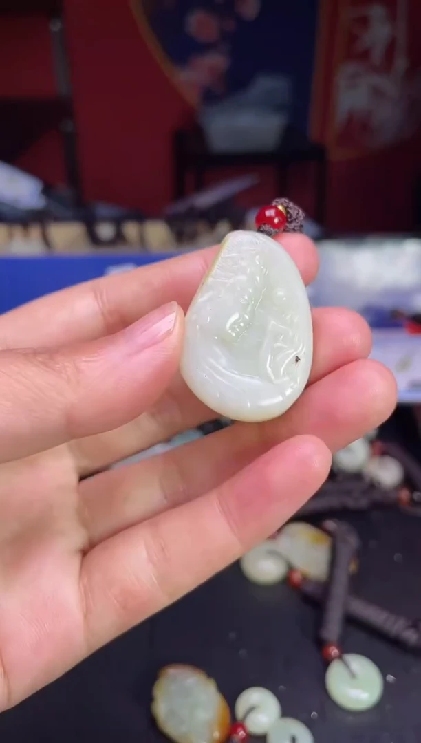 颈饰未镶嵌和田玉1