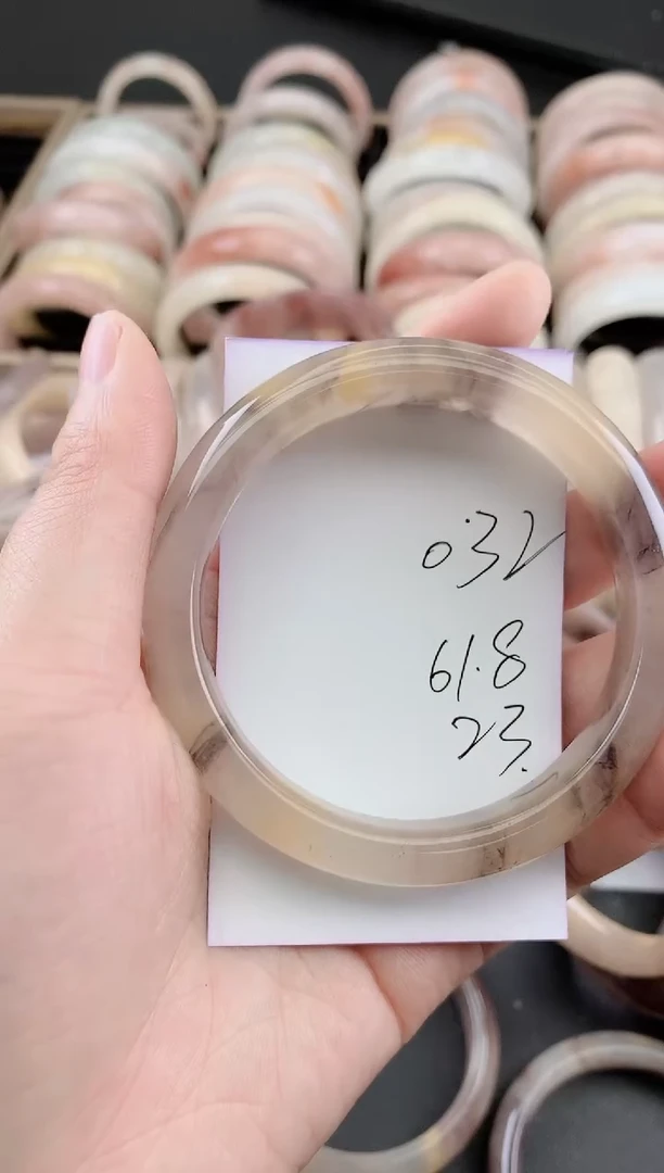 未镶嵌手镯石英质玉（金丝玉）032