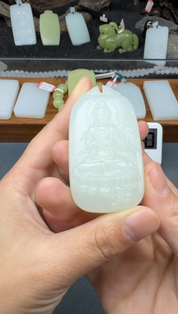 颈饰未镶嵌和田玉2