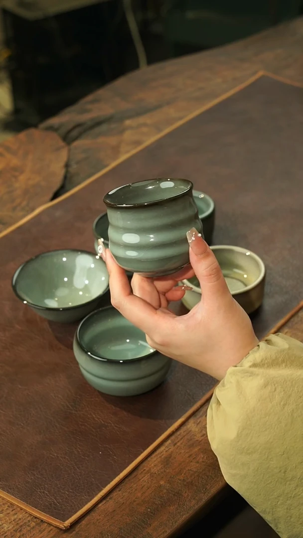 【闪购商品】瓷片王玮 铁胎 玄纹大闻香