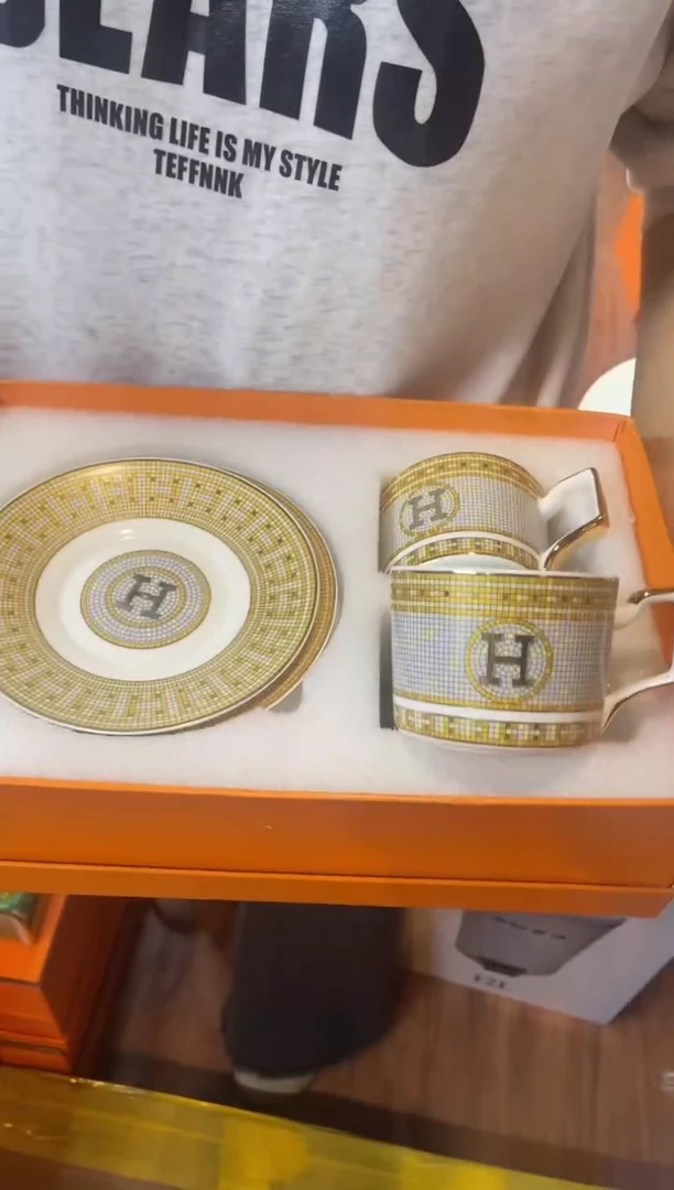 杯鸿辉家品牌瓷器，京东包邮！