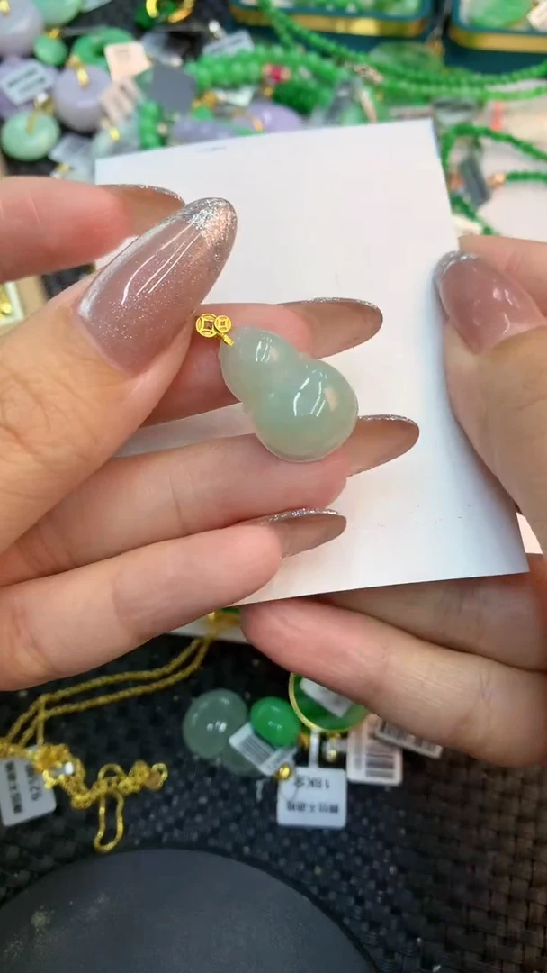 颈饰未镶嵌翡翠1
