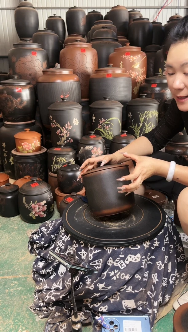 壶瑕疵茶叶罐 小五饼皮革 889