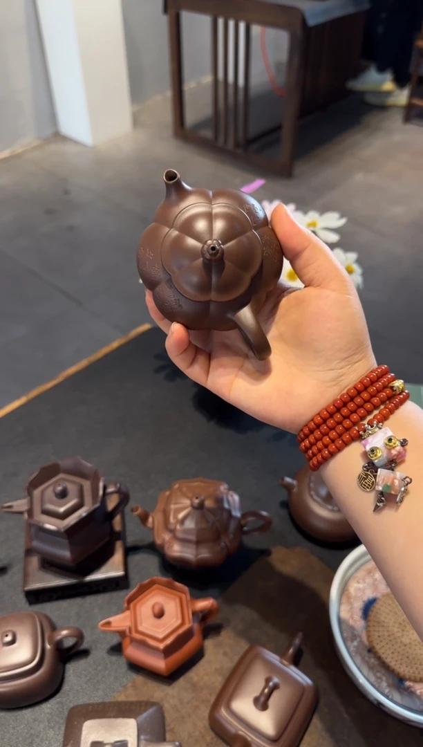 茶壶紫砂随*大鱼海棠