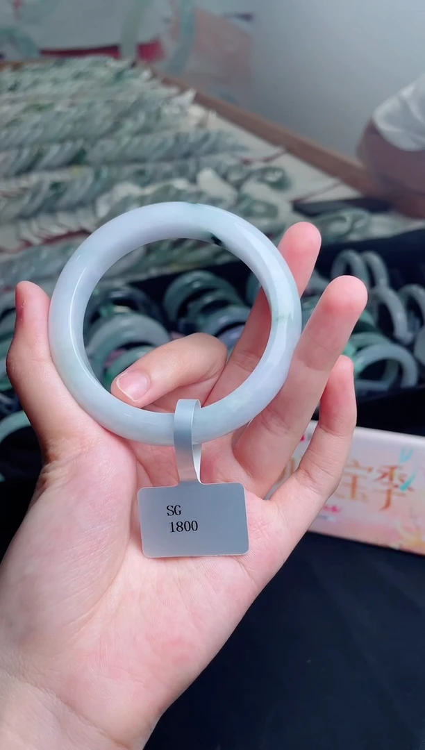 未镶嵌手镯翡翠 飘花翡翠手镯 5556 12