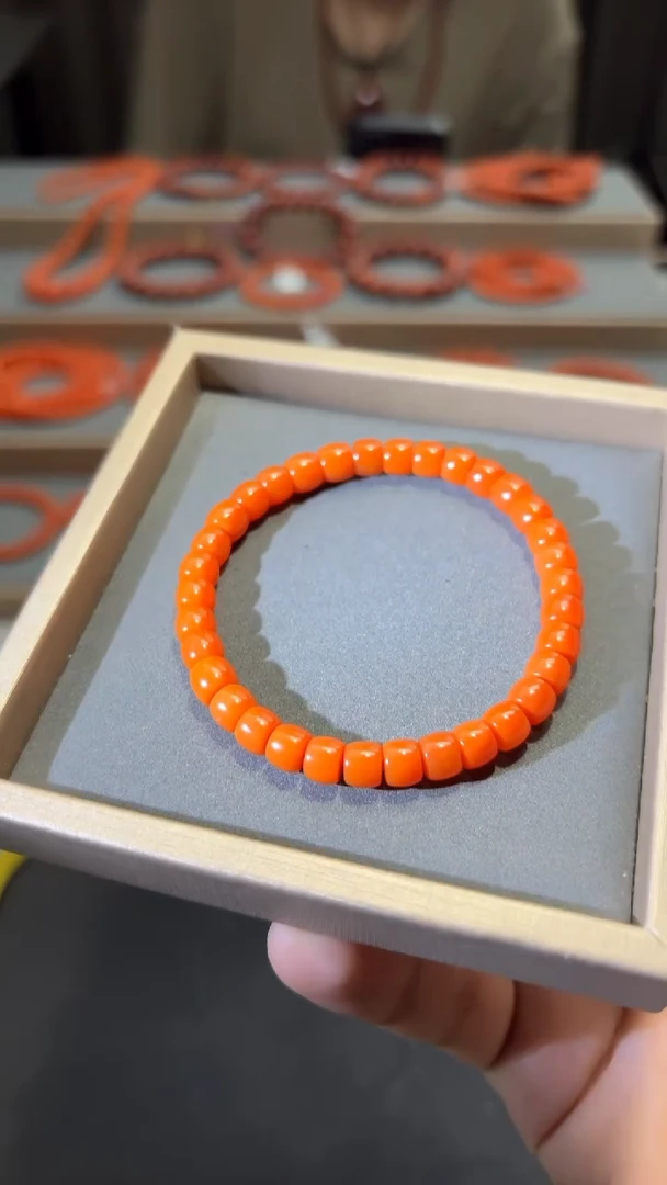 颈饰未镶嵌南红玛瑙保山东山柿子红卡6