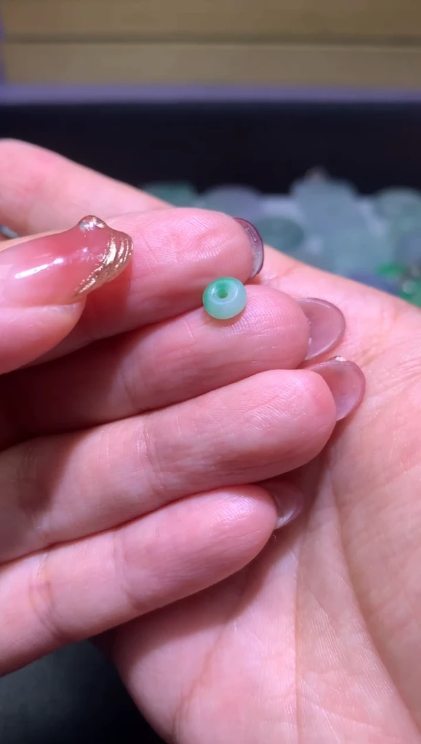 【闪购商品】定制翡翠未镶嵌毛货