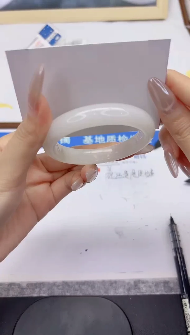 未镶嵌手镯石英质玉L53-56.5