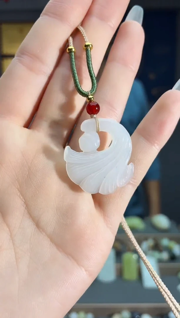 颈饰未镶嵌和田玉1