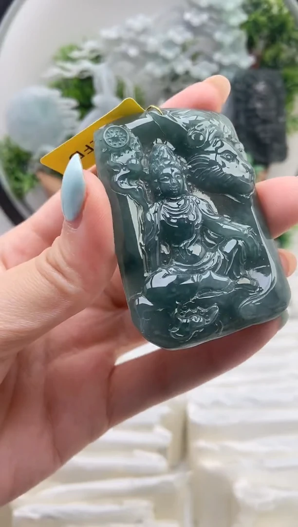 颈饰未镶嵌翡翠文殊