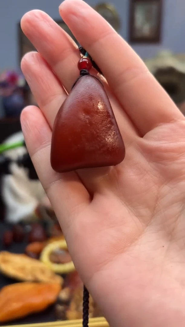 琥珀颈饰未镶嵌吊坠