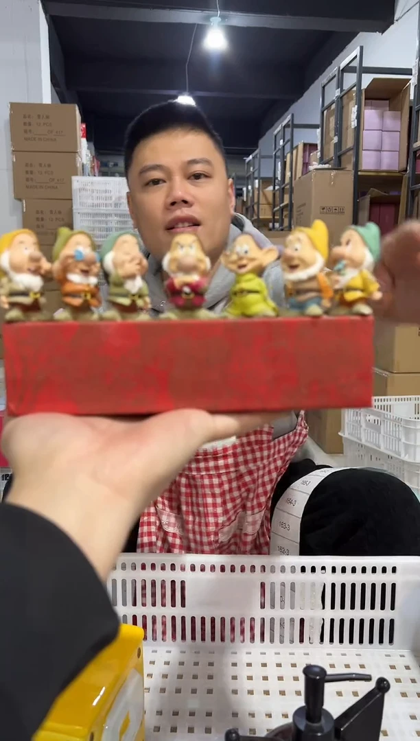 【闪购商品】杯树脂小号小矮人摆件7件套