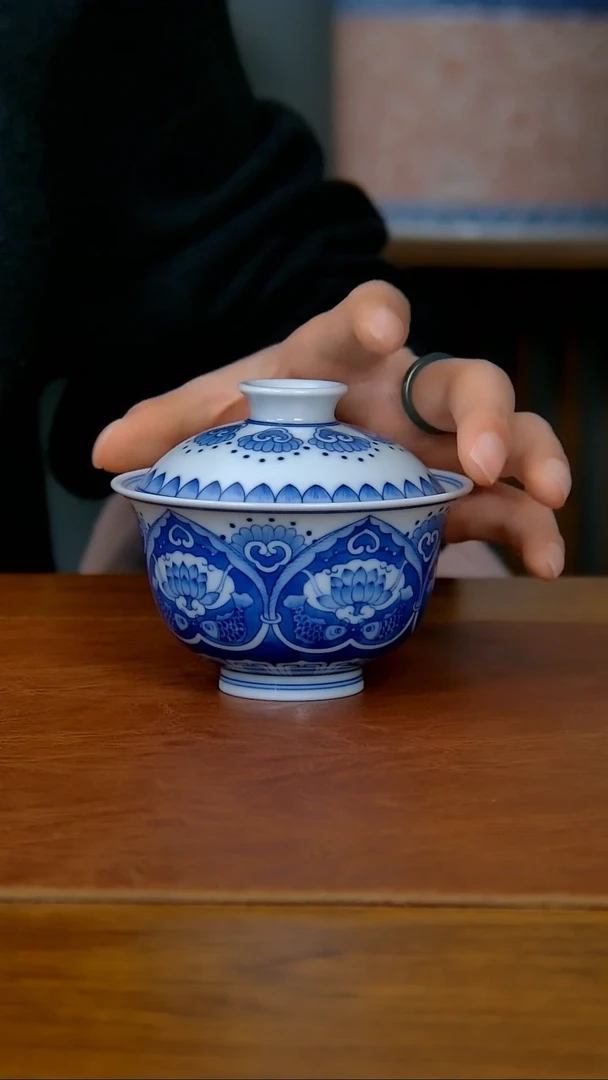 【闪购商品】陶瓷三兔共耳两才盖碗