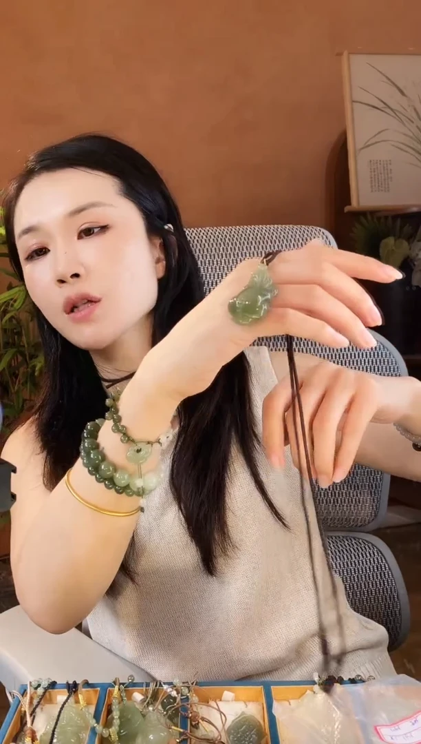 和田玉未镶嵌颈饰貔貅和田玉项链-深