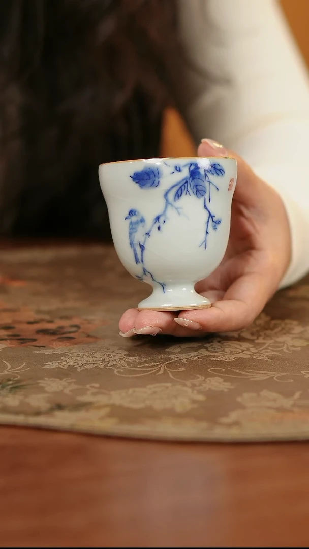 善窑厂汝窑月白手绘青花单翠主人杯