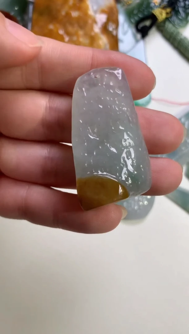 【闪购商品】翡翠颈饰未镶嵌吊坠