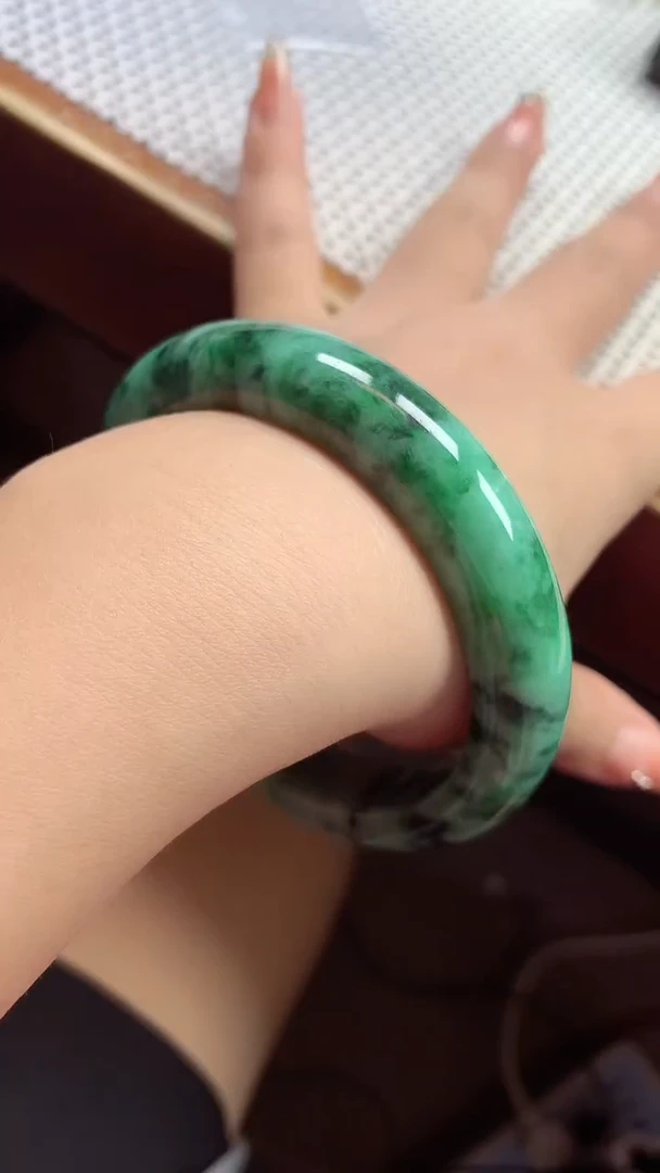 【闪购商品】翡翠手镯未镶嵌手镯