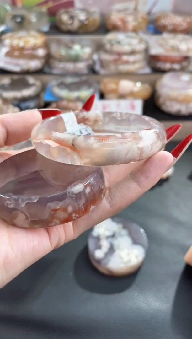 未镶嵌手镯石英质玉?***～60