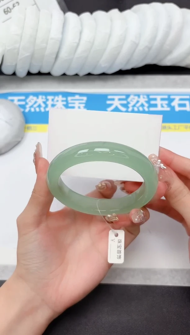 未镶嵌手镯石英质玉218-64.2