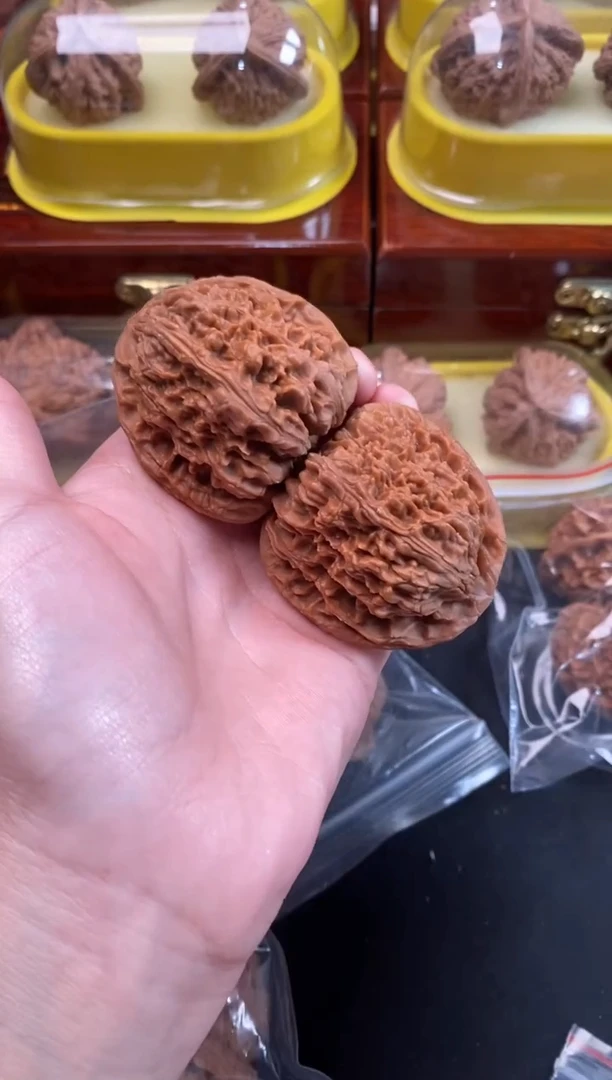 把件文玩核桃南疆石45尺Q010