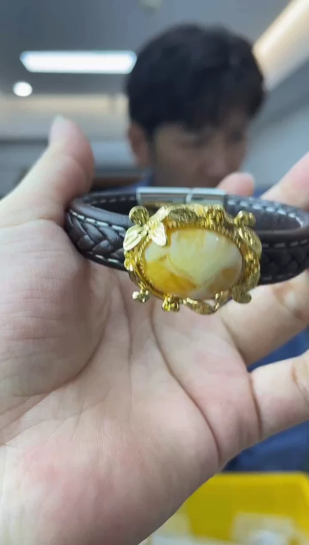 【闪购商品】蜜蜡裸石未镶嵌多样性一件发货