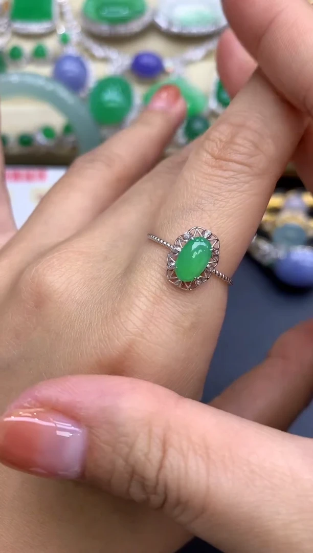 18K金镶嵌戒指翡翠226-中国好珍宝