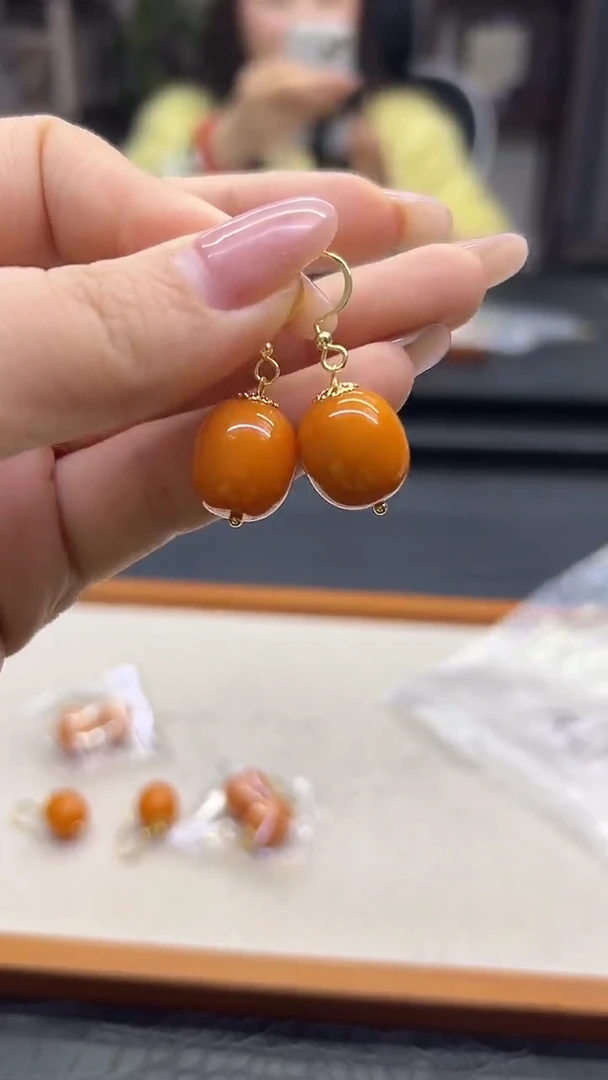 蜜蜡14K金镶嵌耳饰耳勾E72