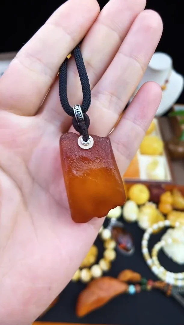 琥珀未镶嵌珠宝奇石柒月