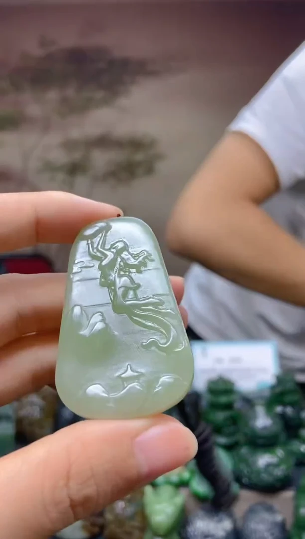 颈饰未镶嵌和田玉1
