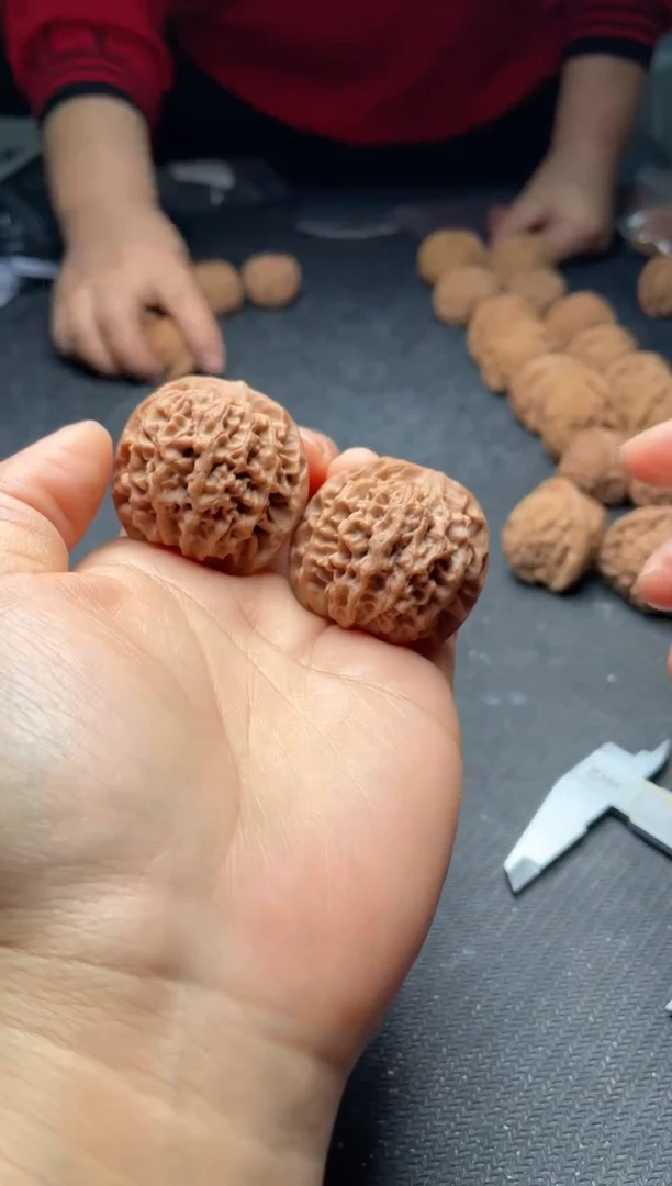 把件文玩核桃w240  秦闷 38尺