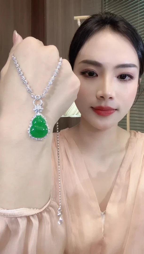 翡翠18K金镶嵌吊坠(不含链)C49