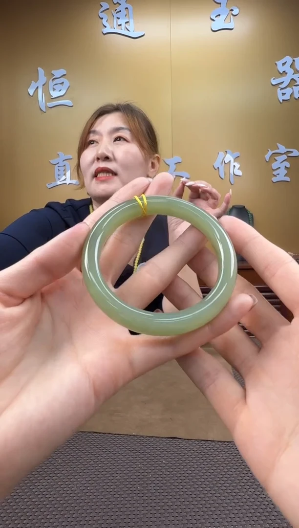 颈饰未镶嵌和田玉手镯57