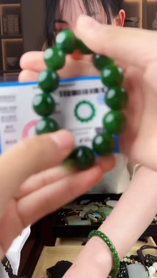 颈饰未镶嵌和田玉拍一发一，多样性发货